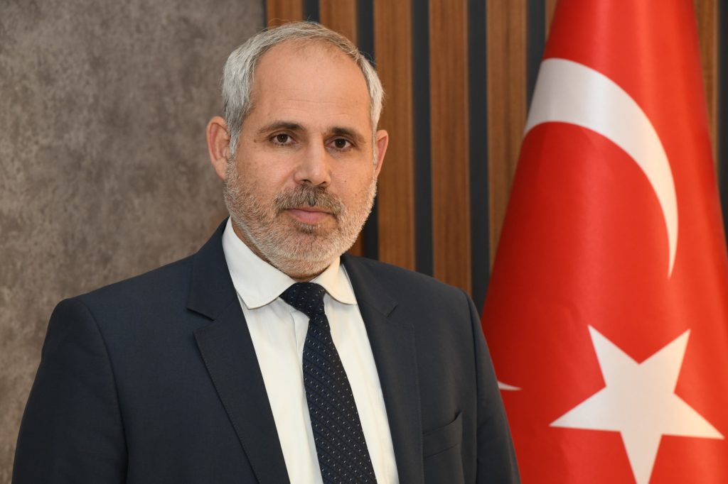 Photo of Prof. Ali Güneş