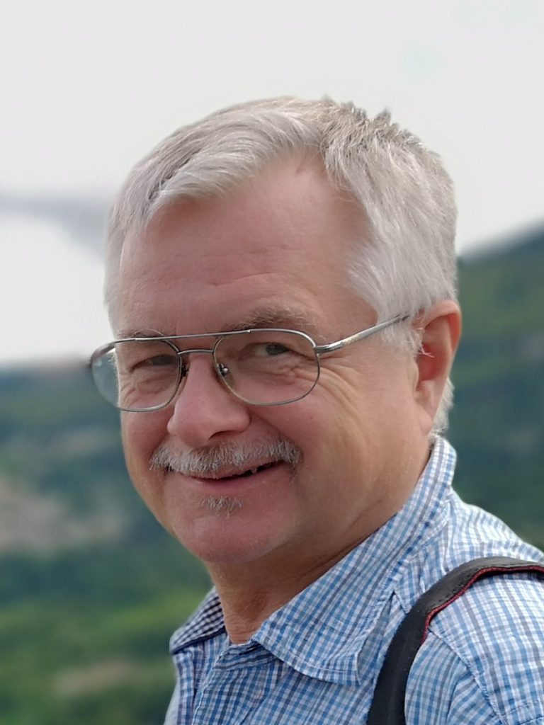 Photo of Prof. Michael Heinrich