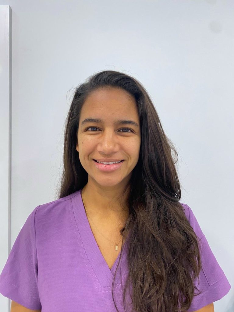 Photo of Dr. Aurelie Guimarães Mariani